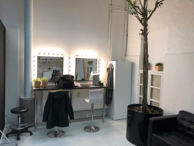 https://www.pexels.com/photo/vanity-mirrors-1932665/