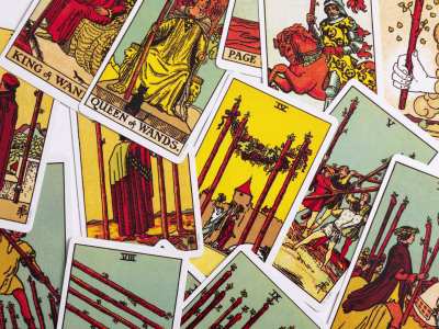 Scattered Tarot cards